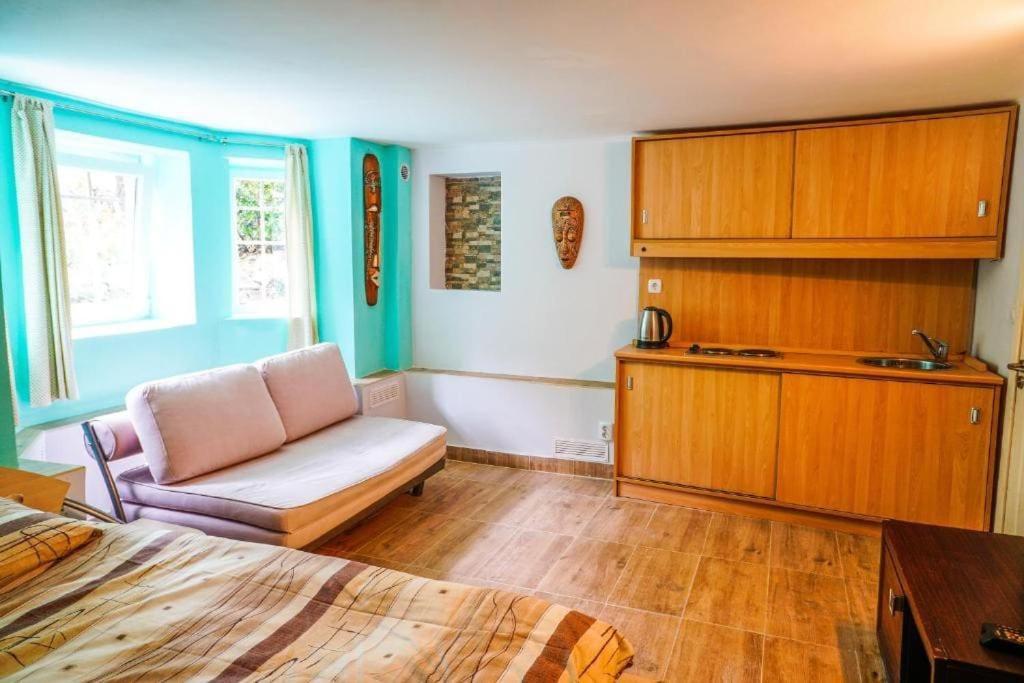Top Center Studio 3 Софія Екстер'єр фото
